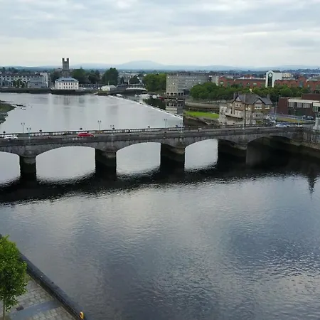 Hotel The Pier Limerick