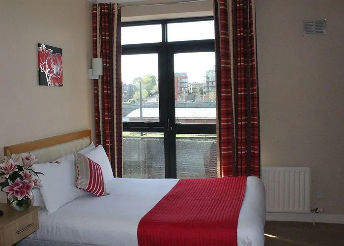 Hotel The Pier Limerick Junction