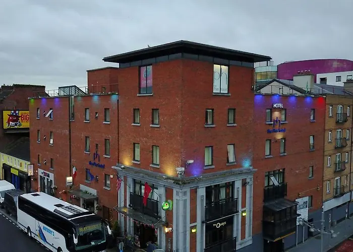 The Pier Limerick Junction